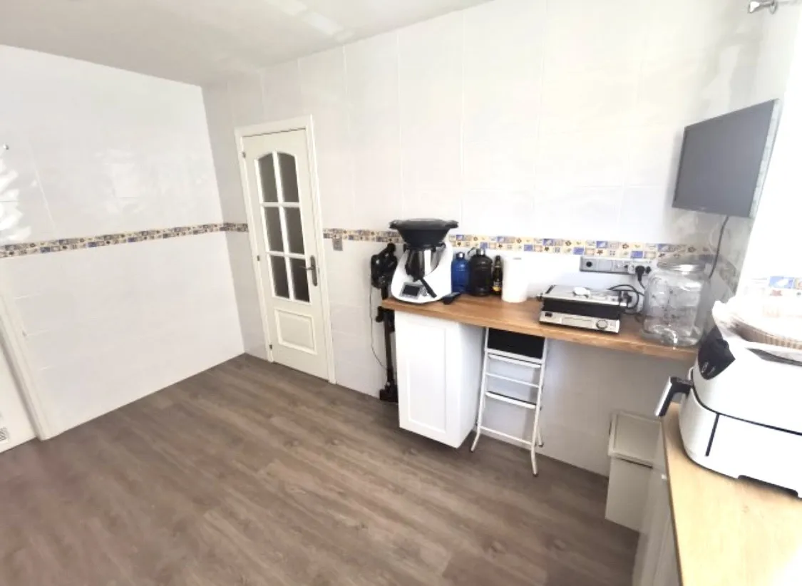 ce3eb857-0875-4560-8f35-78839cffe105