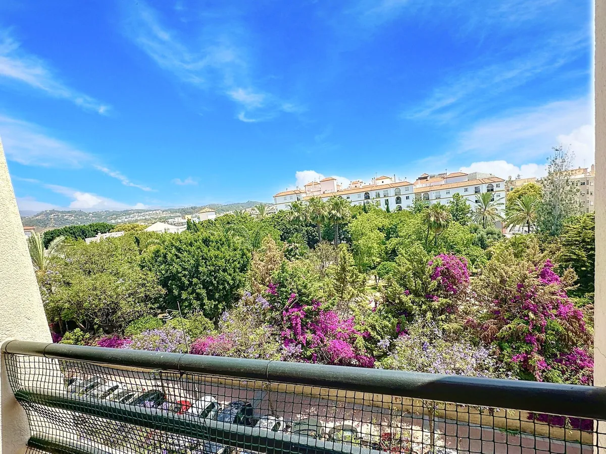 68ba7e49-7d11-40a2-a575-808f6fb8d665