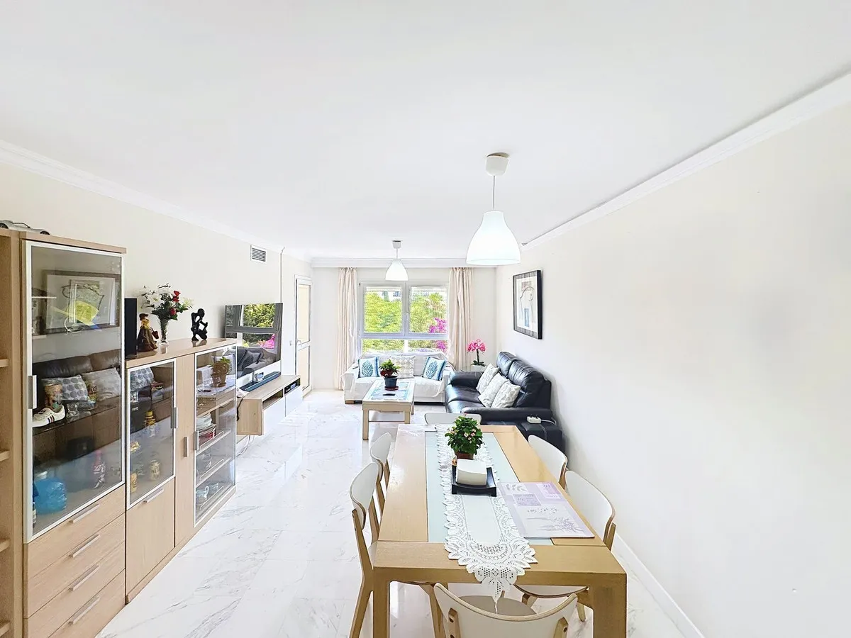 bff1f1fb-ea06-47d2-8415-a243798b29b9