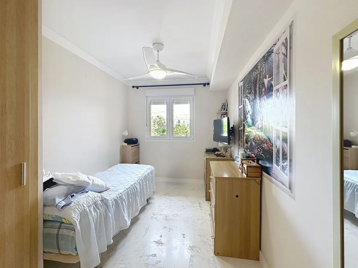 d3fb2fb8-8a38-4fc6-9caa-8f43875669ed