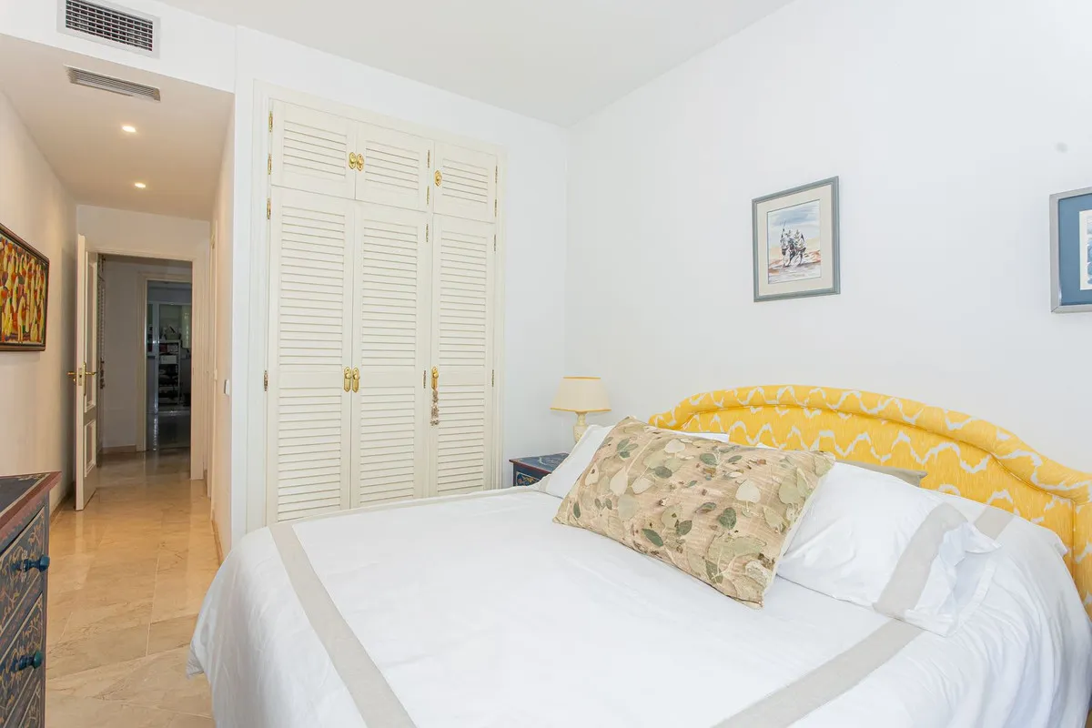 a3fef85c-0ee5-4a69-9833-b23a9fff4917