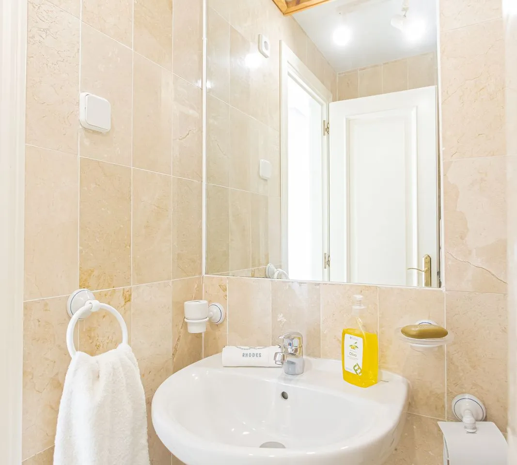 e8b90cf6-2a8a-4145-932a-c2ef30ed5715