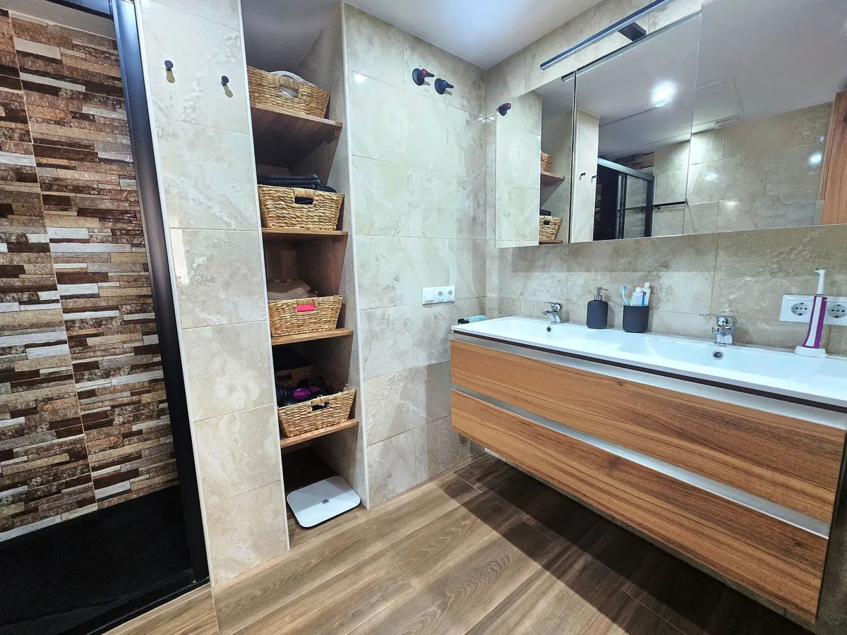 b8bedbdd-805a-4f26-95b0-00d51c414f6d