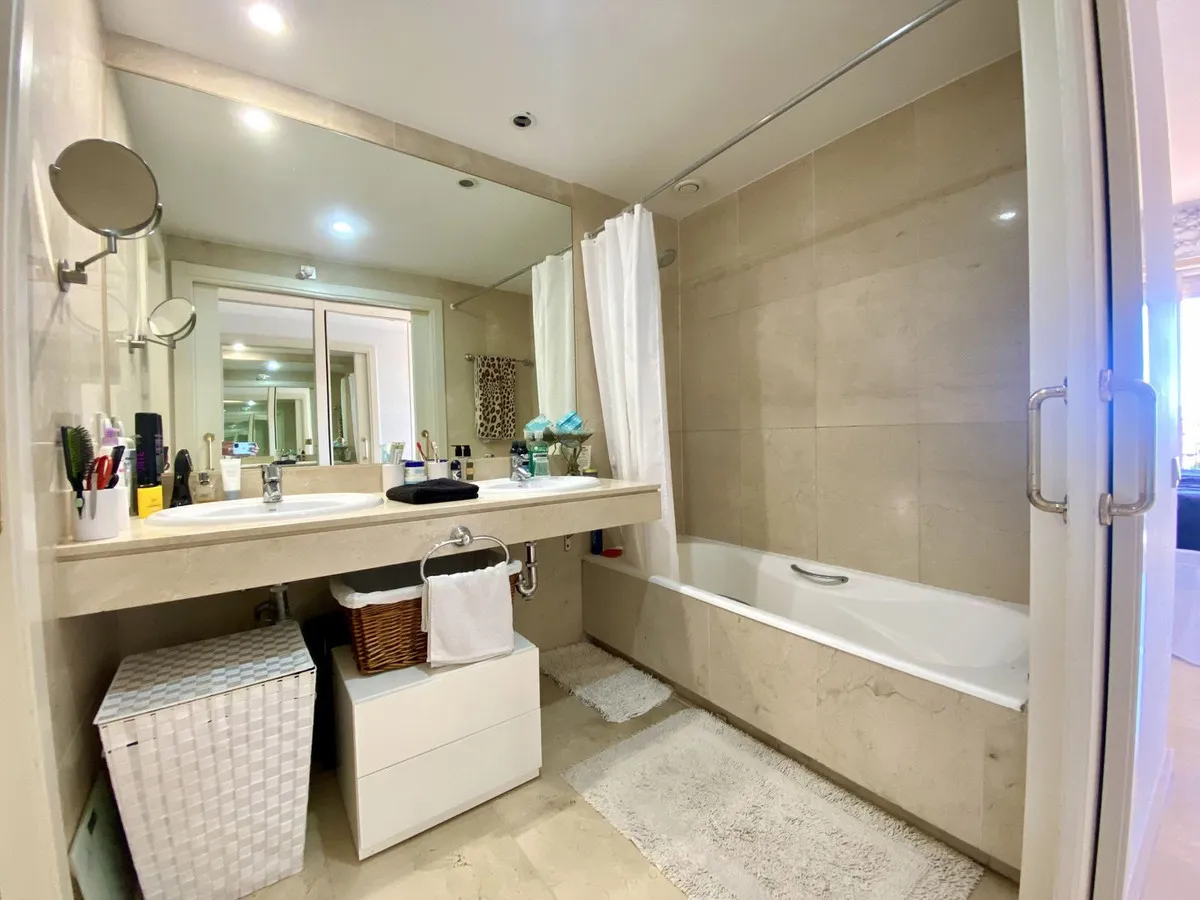 05de3cf4-8ec1-4b7e-a2c3-cca4afb84b12