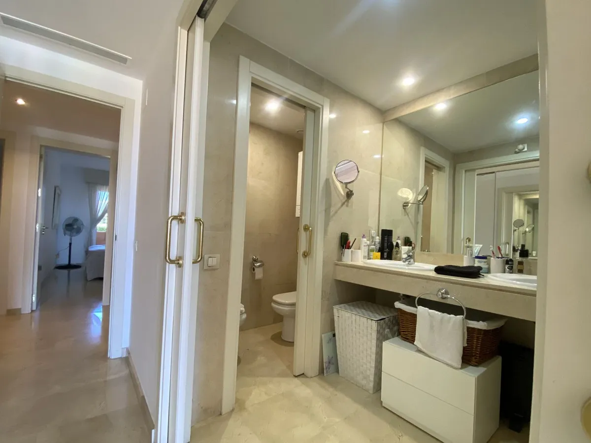 59d23720-7fdb-462f-8625-dd014e385a46