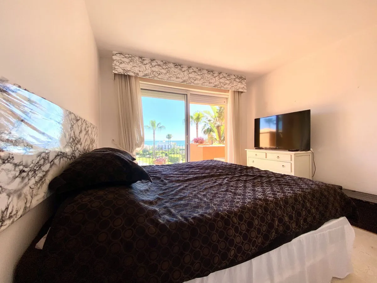 6a15dc11-4f31-451d-903d-4b36a148f1d0