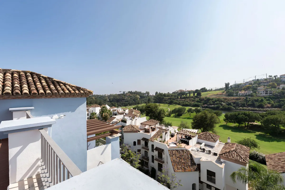 97c06c02-5cc9-4541-931d-1b83ea2ea3a3