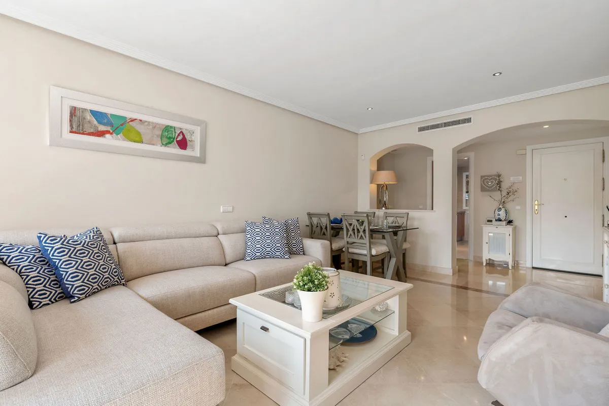 e2d9a849-d2de-41eb-a6b4-732705127286