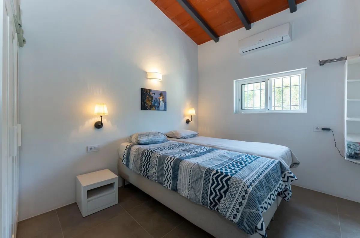 5f83e9c0-30e8-44f2-8e97-71f267ee1574