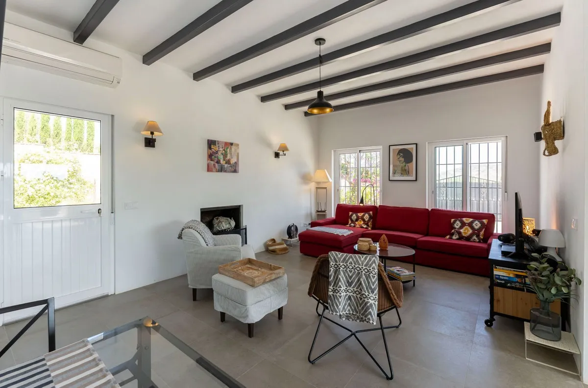 7196109b-2947-4b6c-8766-1e85684c2da5