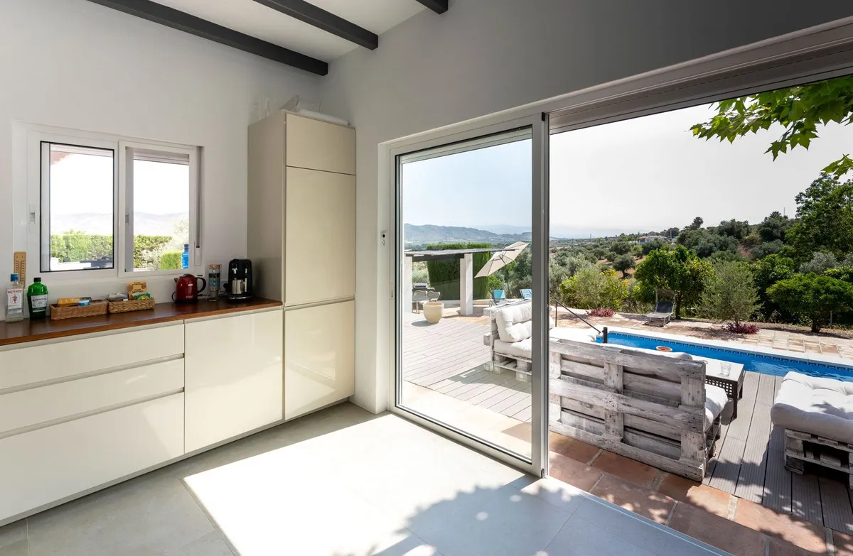 a22cb744-ca49-45f5-8caf-2acc0850c757