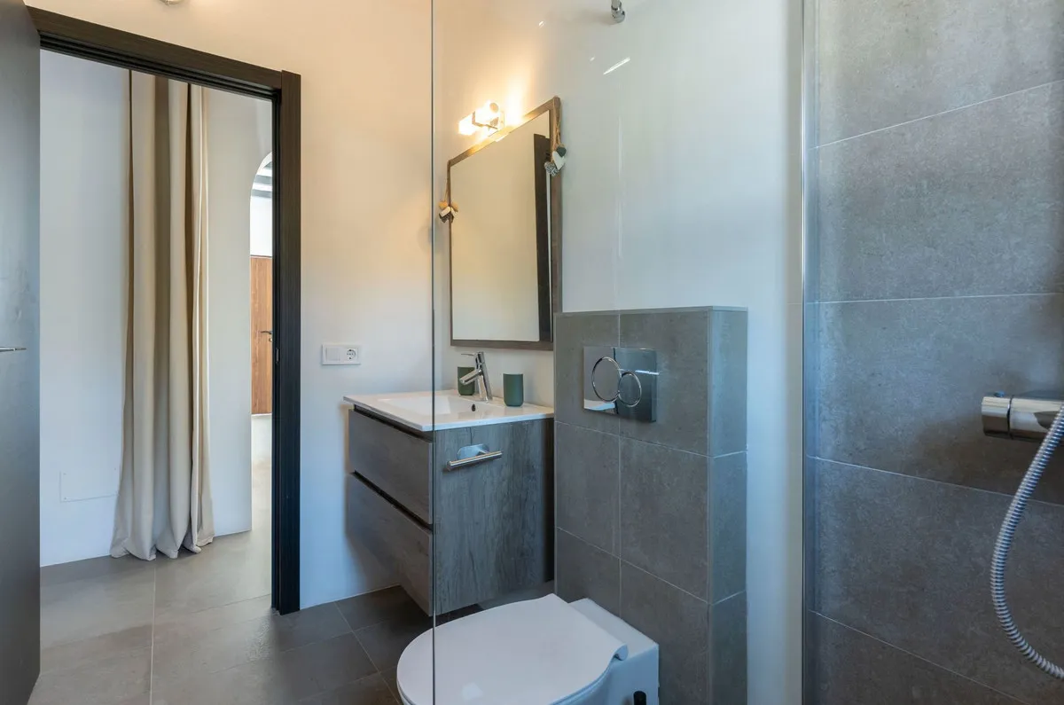 b87dbc82-3c62-4a50-aab3-9e234c0794e4