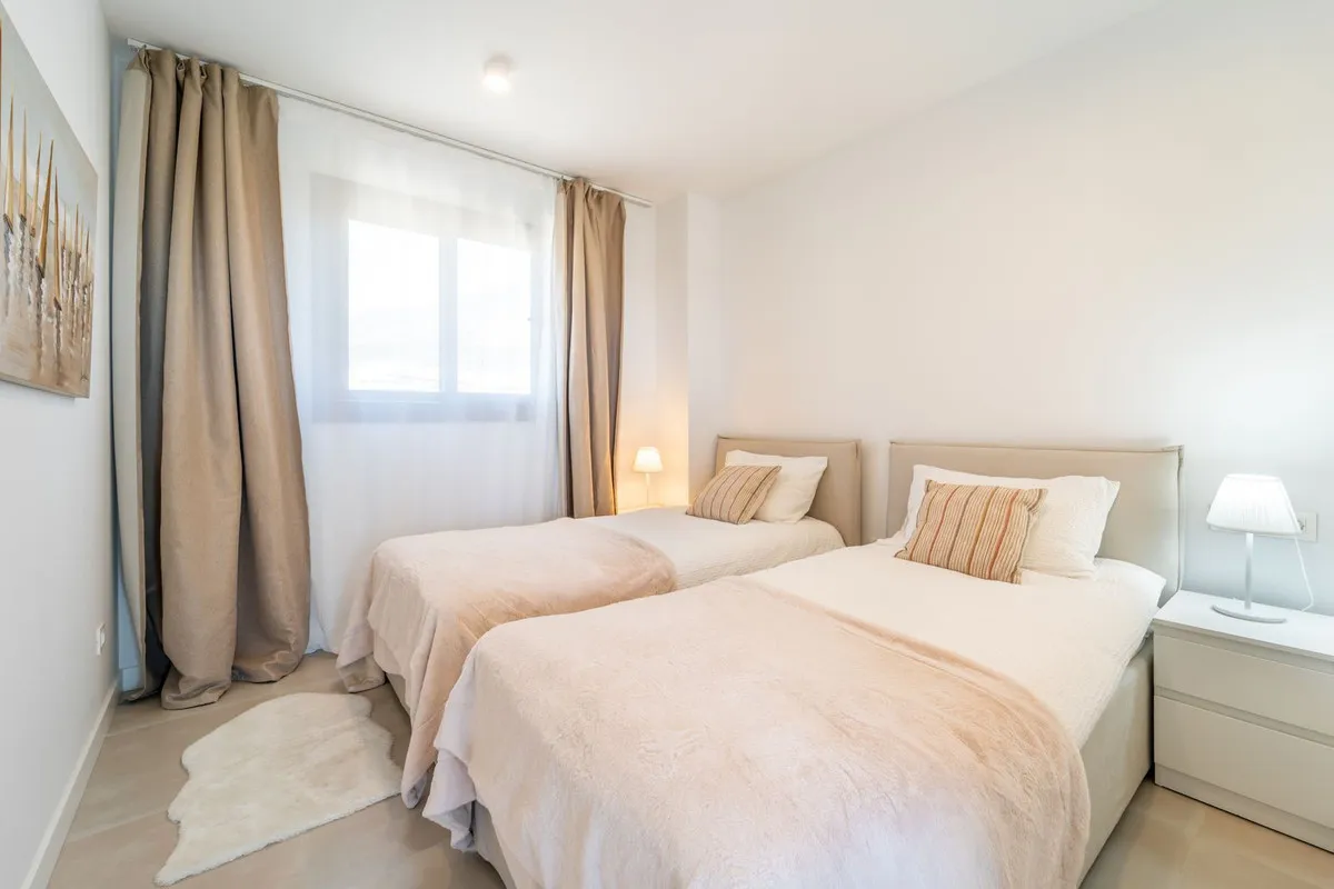 ad60a30d-4baf-44dd-bfb0-9e8f454449ed