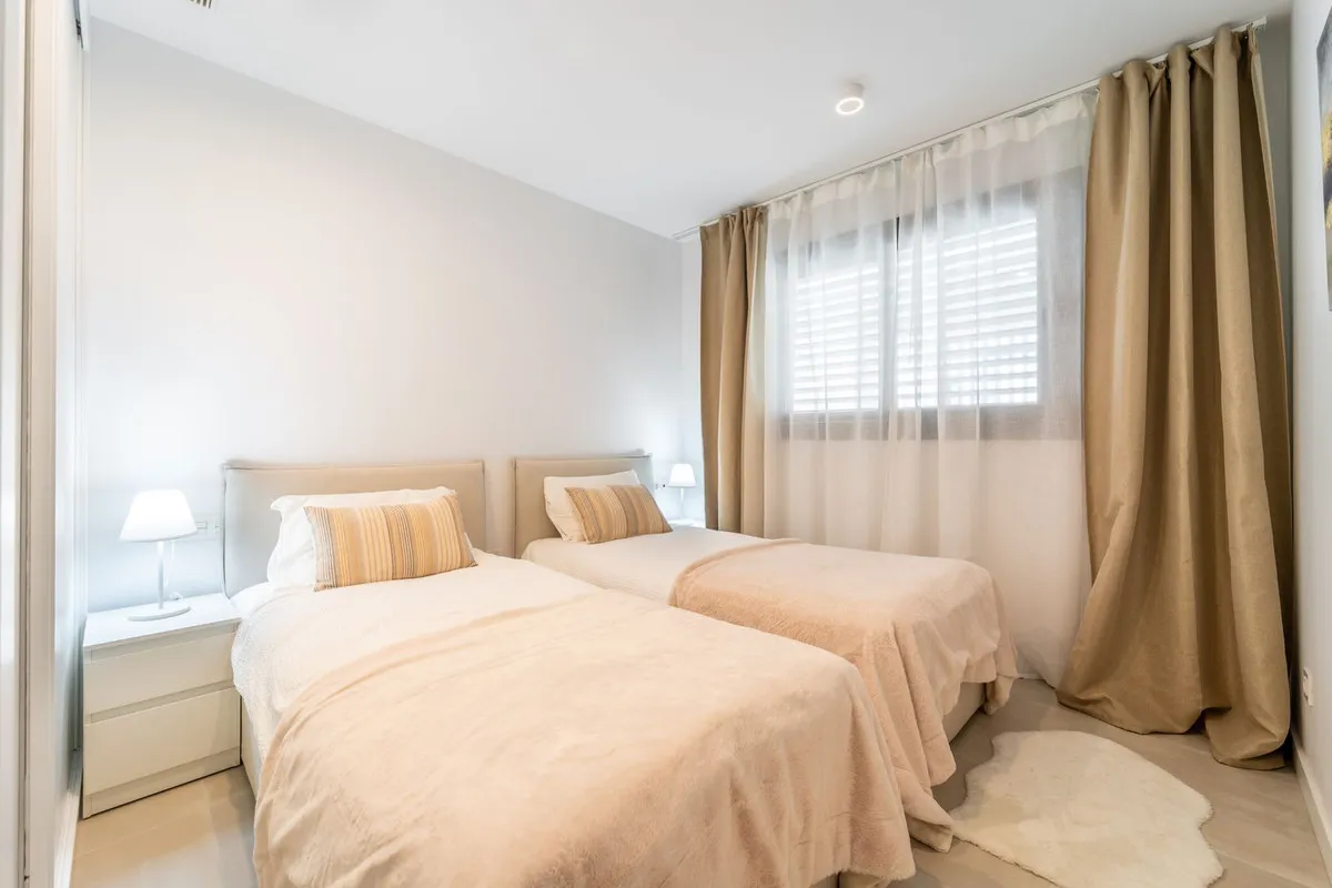 b822bd87-9e03-407e-8b81-18ff8822128a