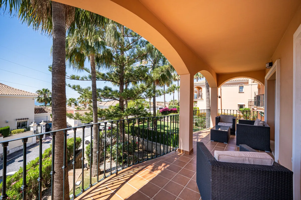 3703a6f7-872f-416f-af73-f5ea0762c2e4