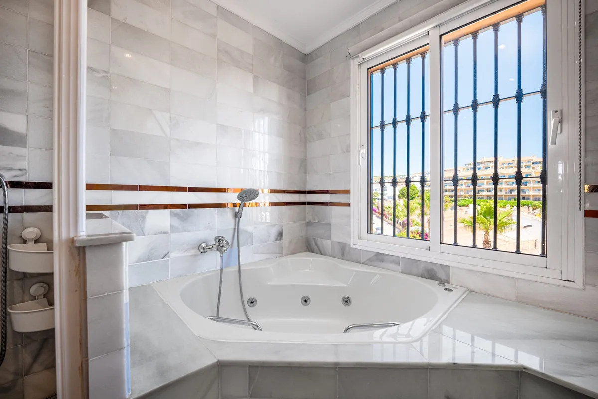 62b668e5-cef6-4187-9ebd-1258c5c743c0