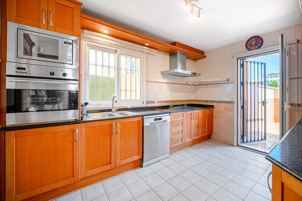 6711b5a5-15de-4a8d-b387-bf905a7a4f42