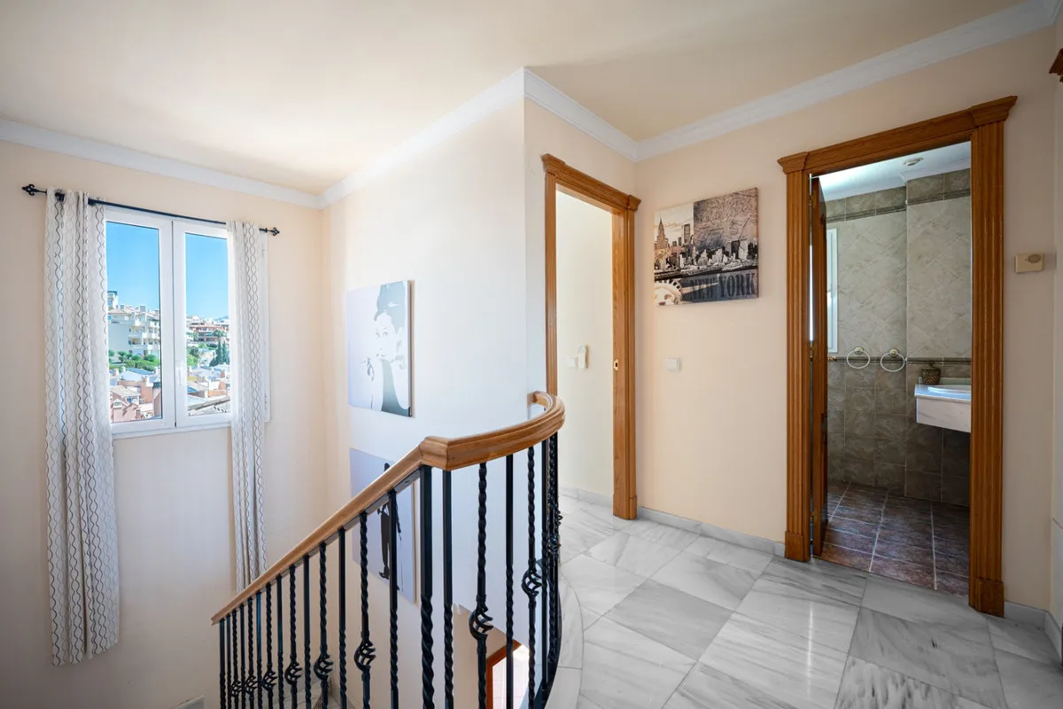 78009529-ae81-4337-bf61-7591714f5365