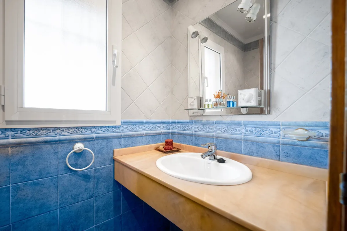 adf1037f-abbf-488d-bec5-0a169bc63486