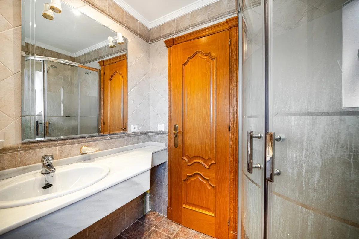 ca6f3151-5974-4daf-a928-7fe56839b211