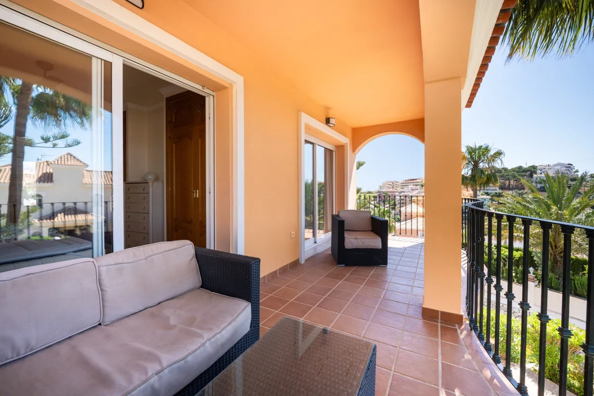 e101bdfc-0c5c-406a-b05a-a7c846759882