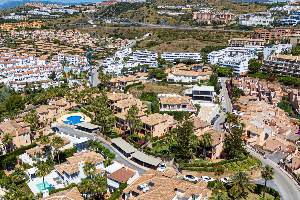 e89349a7-12a4-4a8a-8b8c-4973fd0eb649