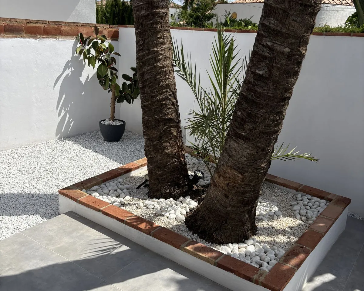 205e61f3-d770-41c9-ace8-cc6cd0fee366