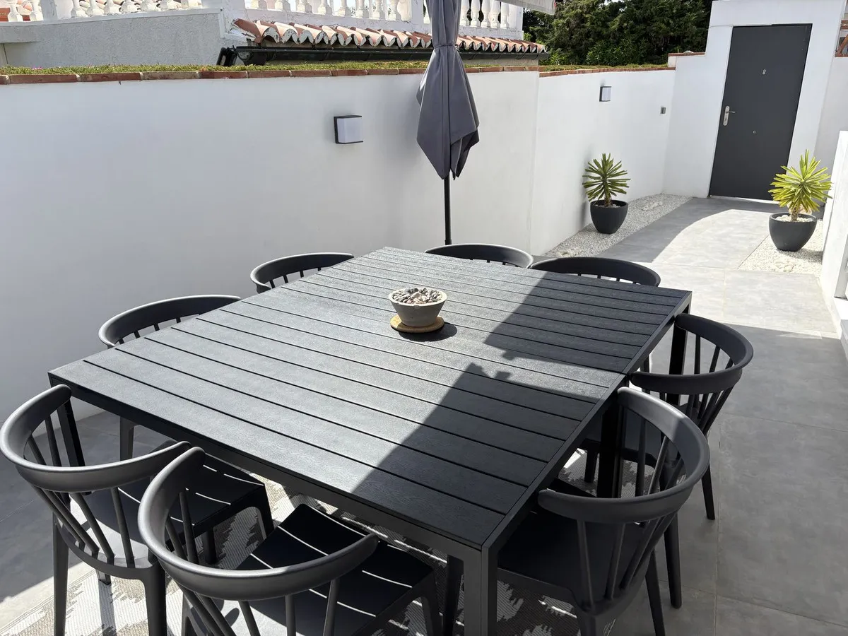 d915fb30-9c42-4638-beb7-e5733015ee6d