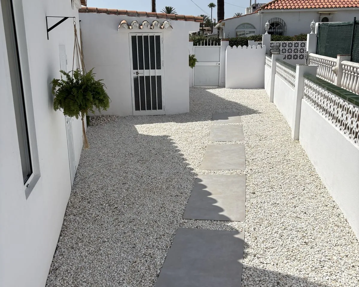 de61ad2f-bbd9-4bae-968f-f9a8e552ccd4