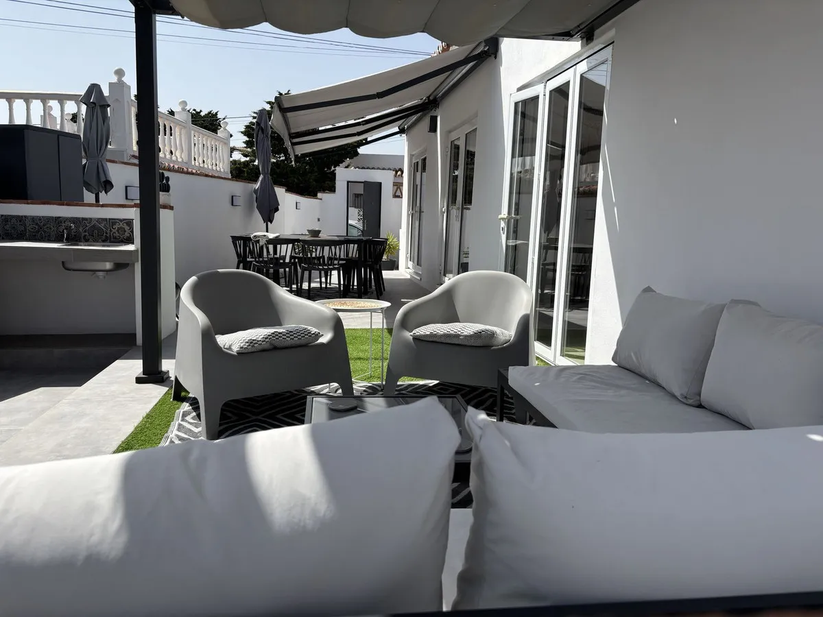 f4a058dd-f613-432c-bba1-e4e6829b2ca3