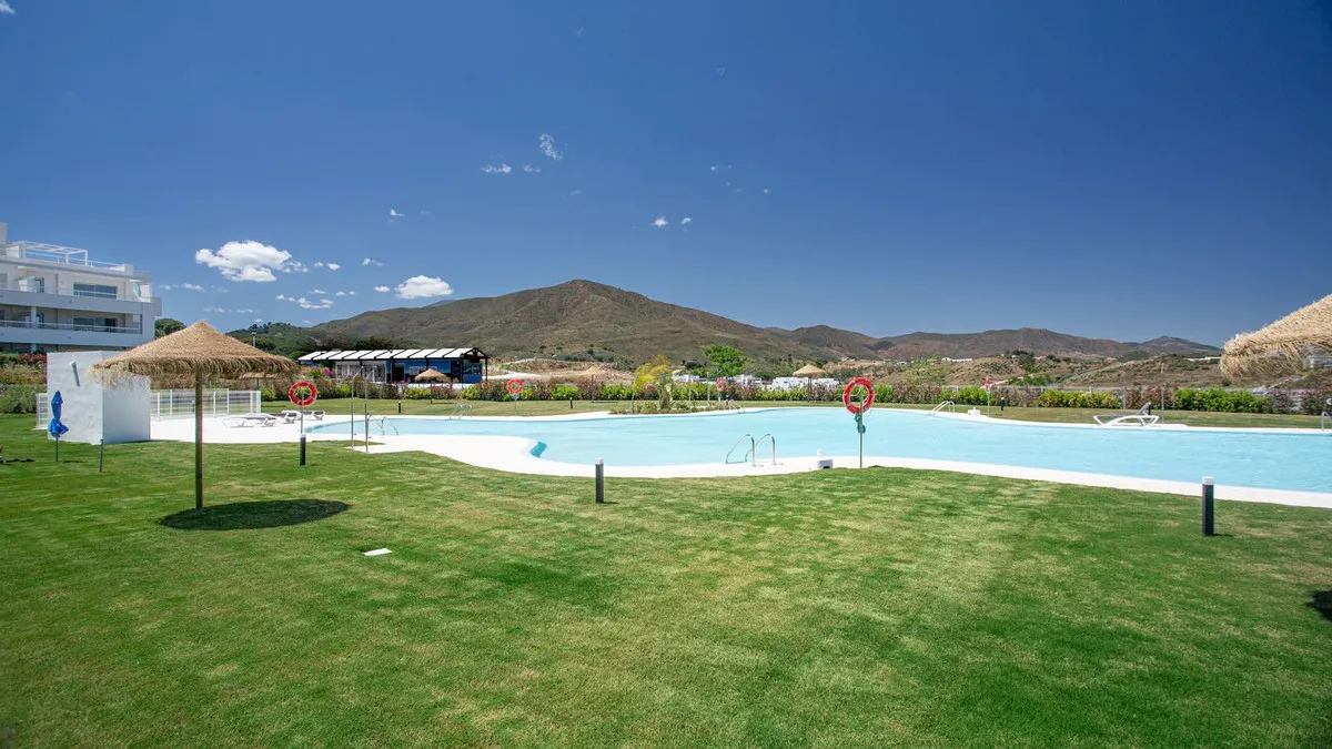 1ce2b8e4-35d0-4704-8f02-c21d948cfe23