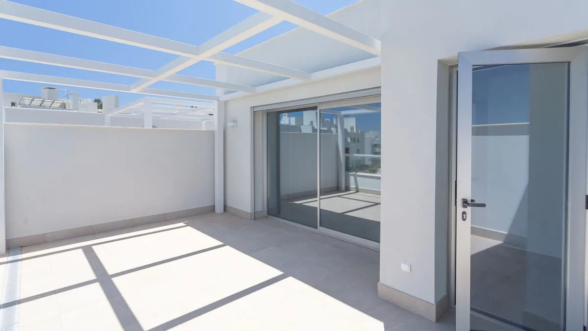 20ee7b0d-d8db-47a5-bfa1-93cc6c7b0c84