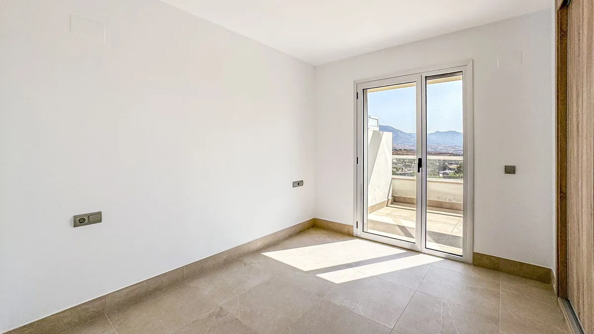 27a84279-b5fc-4bd6-9ae1-2e30b30a78f8