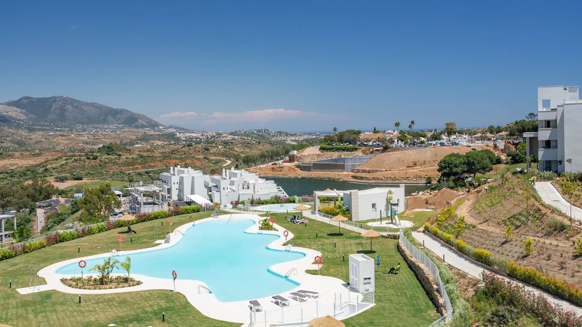 994ac54a-a27f-40af-80bd-f765f2e03770