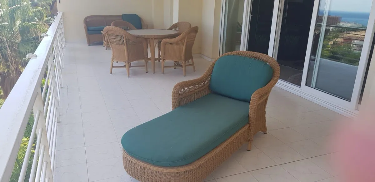 720a394e-1b0a-48b2-a0d8-bc74cc954ea2