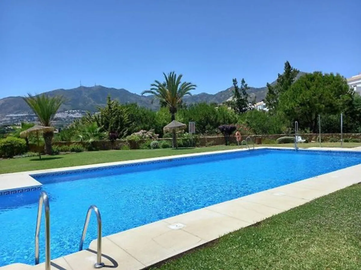 ff381f8b-389e-47b4-abfd-49bf2735a0fe