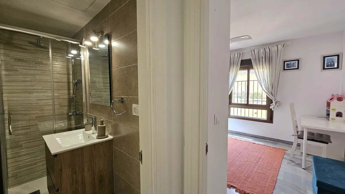 5b634f09-4454-4d17-90a8-16c456966457