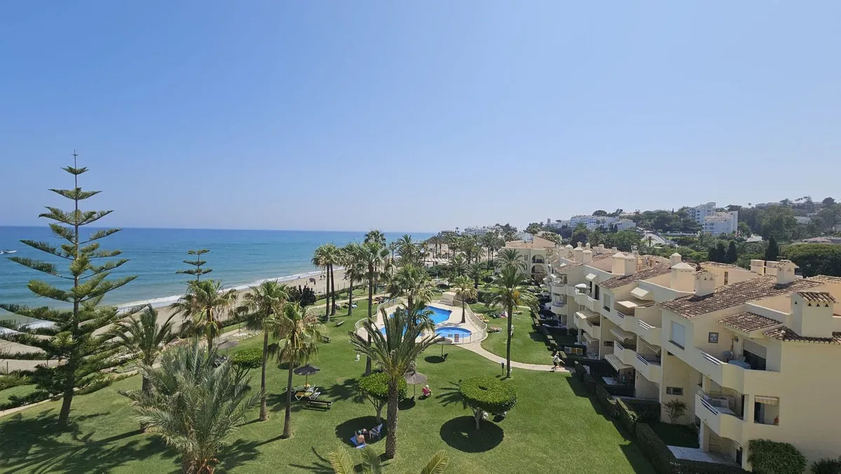 a2293ff1-4a4a-476a-8138-d2badc3c1685