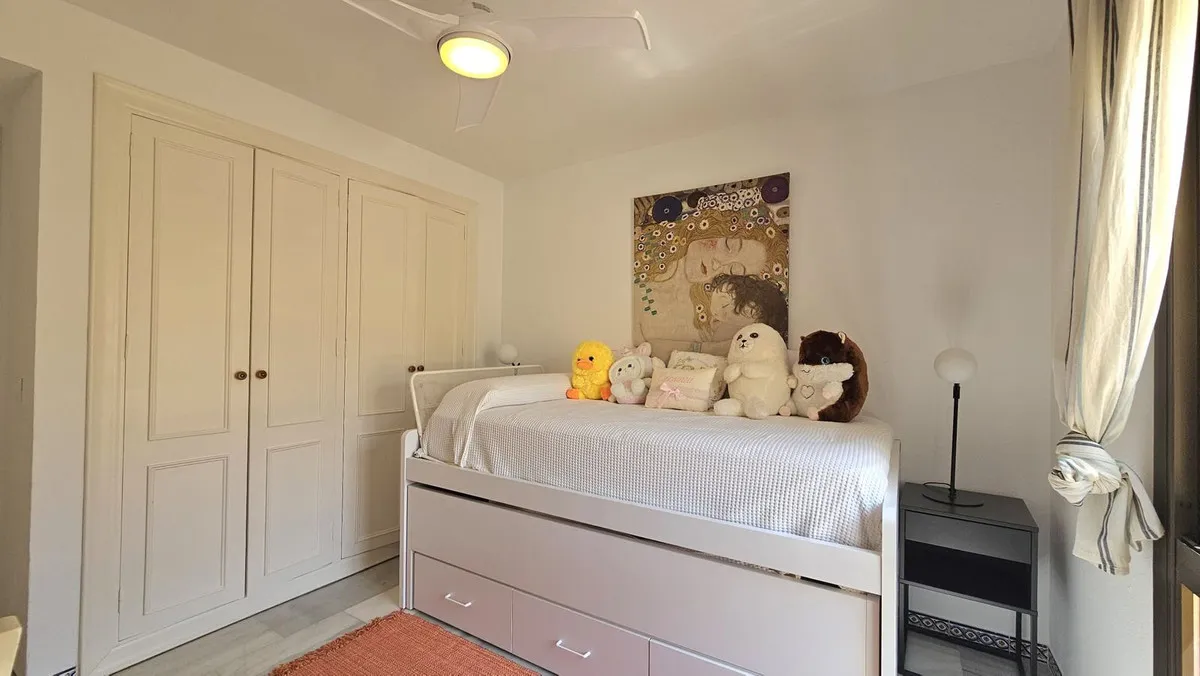 abc87c64-9f7b-4f7e-83c7-c333eb4bca7b