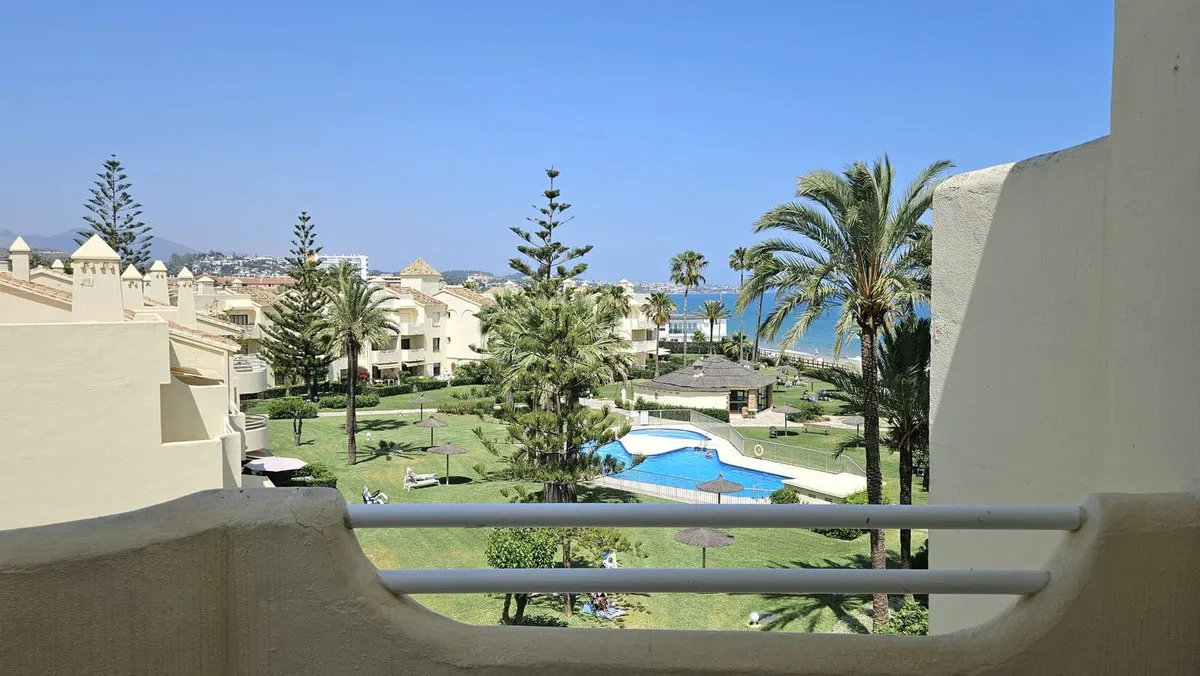 e95b496c-6f65-4aed-9b92-6051775ef4d7