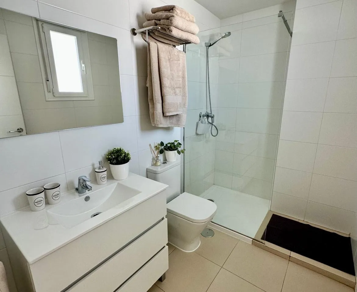 41f0be12-1fe1-4091-8e3b-f9245f285bc0