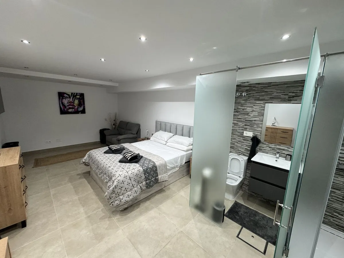 49f15578-576f-44c7-a2e1-ba0b14ded2f0