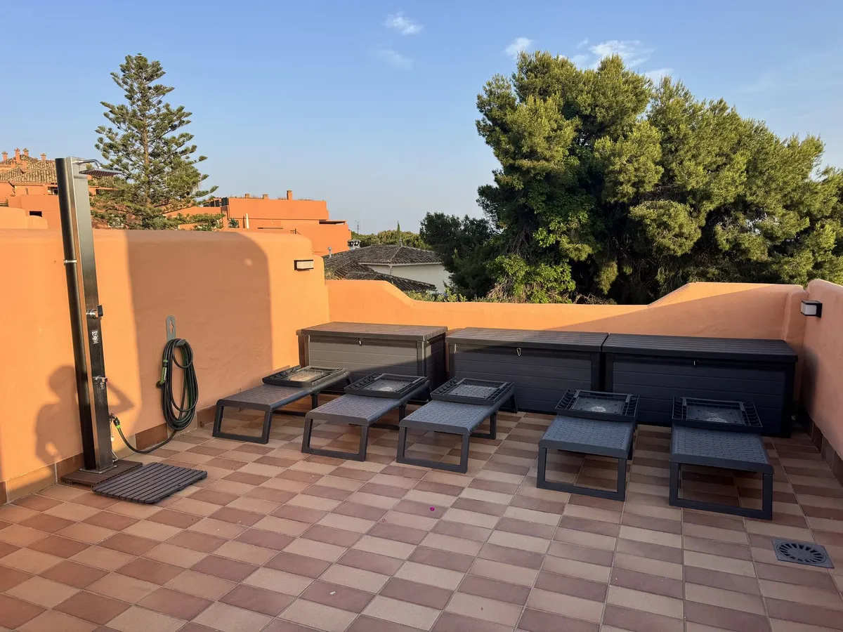 b96e804e-0135-4433-9578-3350557ec51d