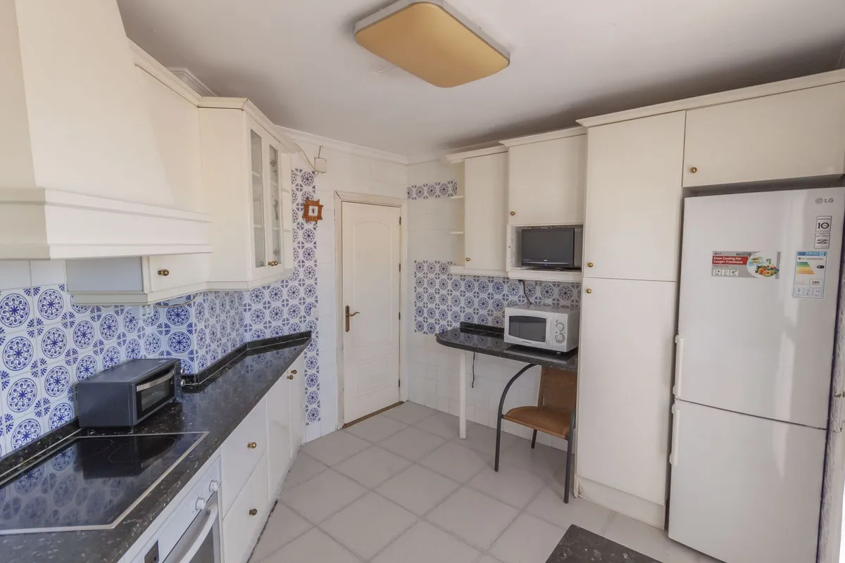 597bc5fa-adb3-45e4-a48a-ea72edc75d7d