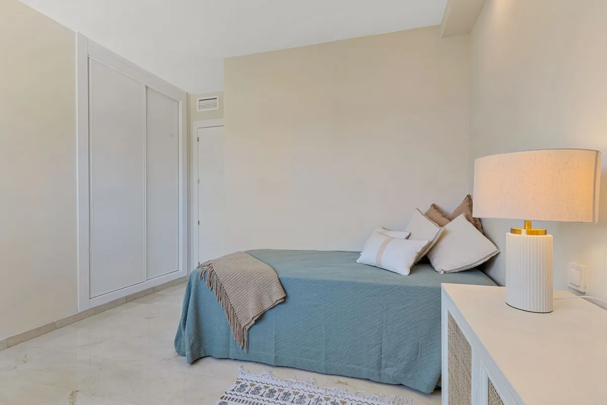 6157f255-8afd-4cb9-a336-bf418993e1ad