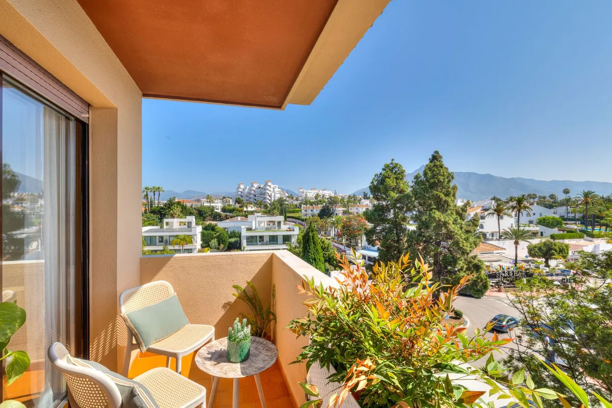 8a000067-9225-4342-a0c5-a89c1bb2b88e