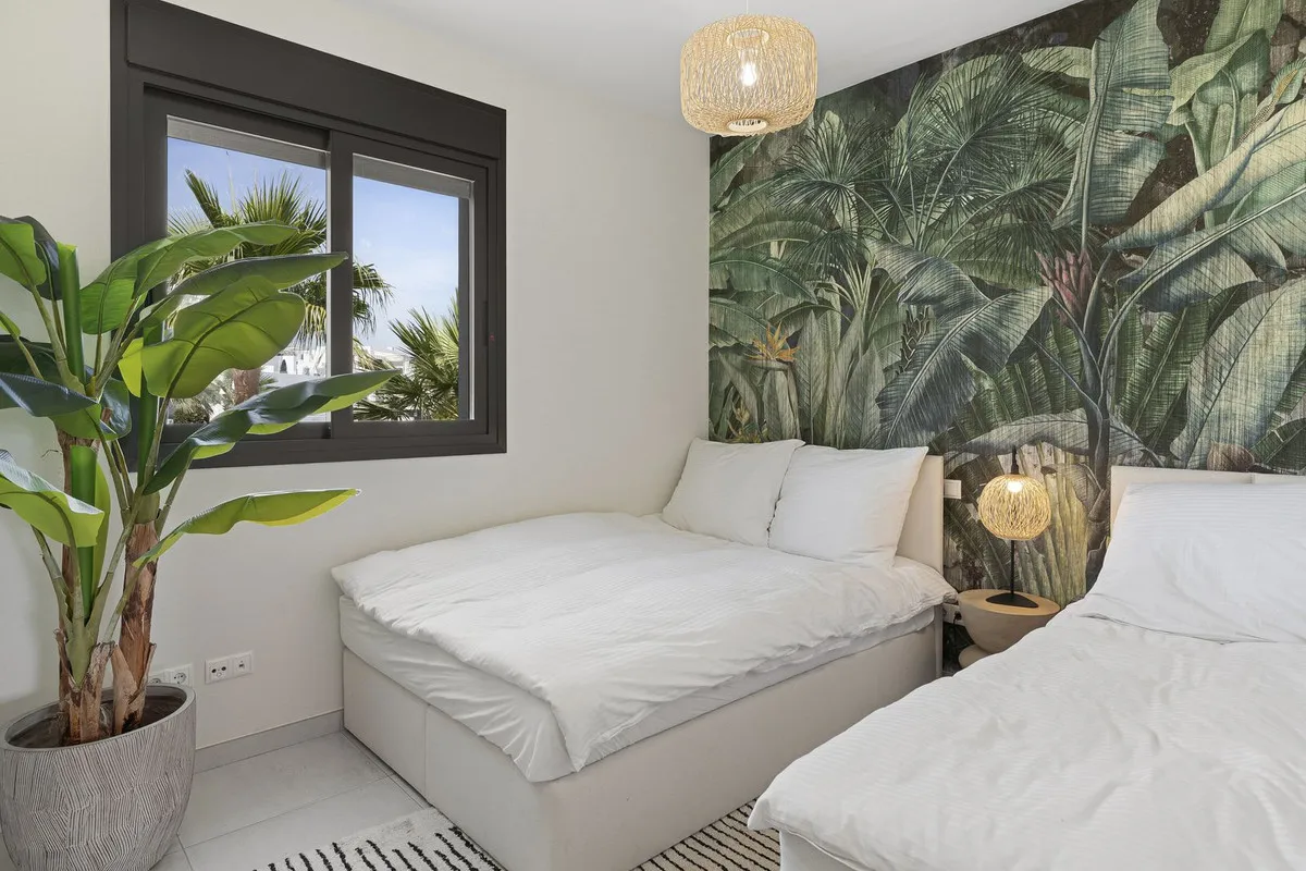 05cfabb4-da49-4d18-98d3-ca949054c816