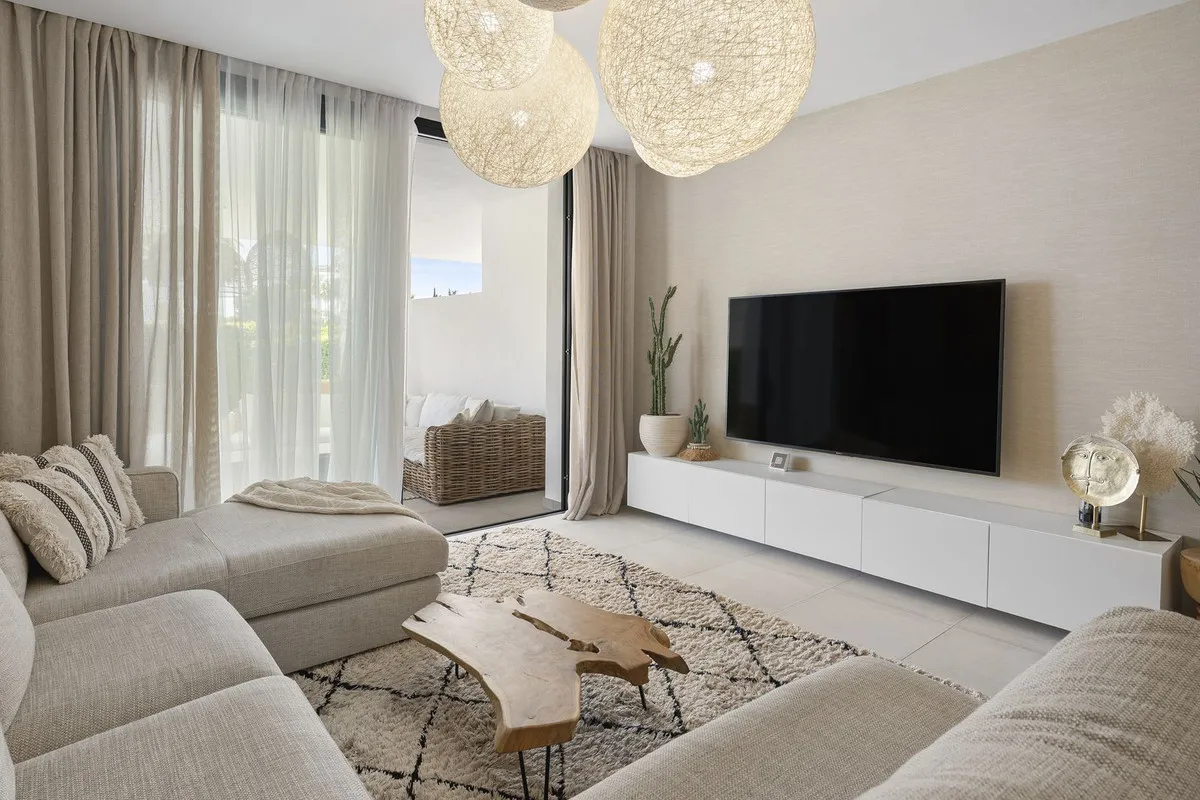 9db8f335-6ec6-42c3-8cd2-933a75455ea0