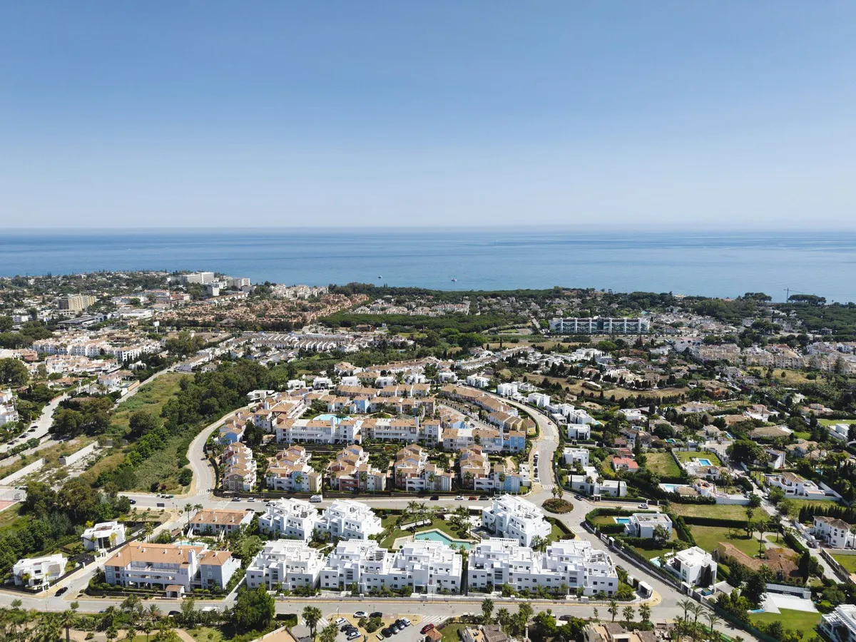 c2a98c81-0d3c-48f7-a330-abb1e5675bfe