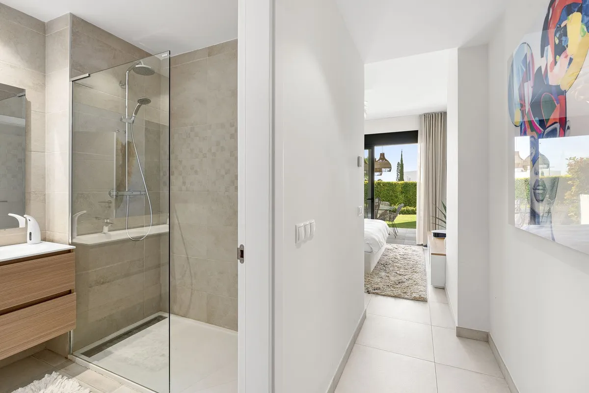 d12d470b-64e7-4e75-8524-2f6e415bb4eb